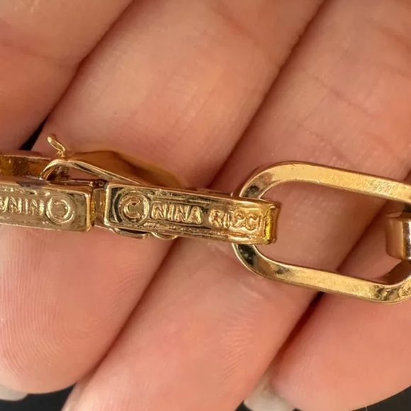 Nina Ricci Chain Necklace - Picture 4 of 7